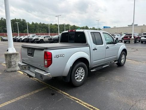 Used 2017 Nissan Frontier SV w/ SV Value Truck Package AWD/4WD image 3