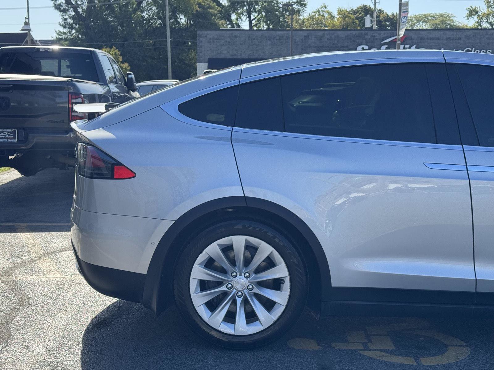 Used 2016 Tesla Model X 90D AWD/4WD image 10