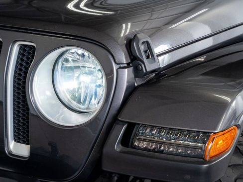 Used 2021 Jeep Wrangler Unlimited Sahara w/ Uconnect 4C Nav & Sound Group image 13