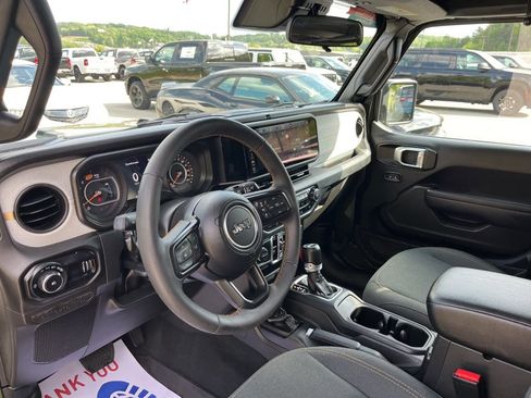 Used 2024 Jeep Wrangler Sport S image 6