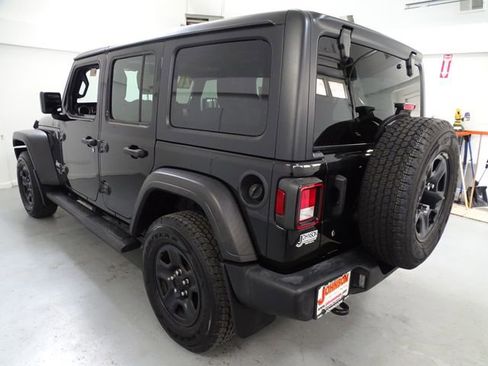 Used 2021 Jeep Wrangler Unlimited Sport image 17