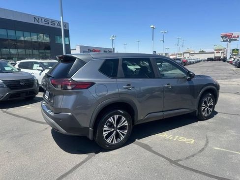 Used 2023 Nissan Rogue SV FWD image 12