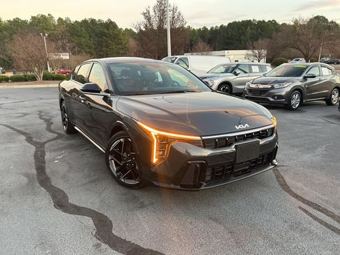 Used 2025 Kia K4 GT-Line w/ GT-Line Premium Package image 1