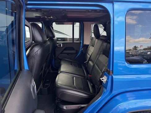 Used 2022 Jeep Wrangler Unlimited Sahara 4xe image 18