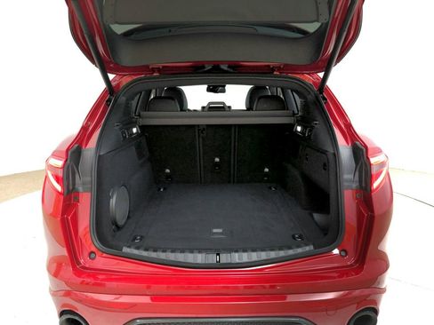 Used 2023 Alfa Romeo Stelvio Estrema image 44