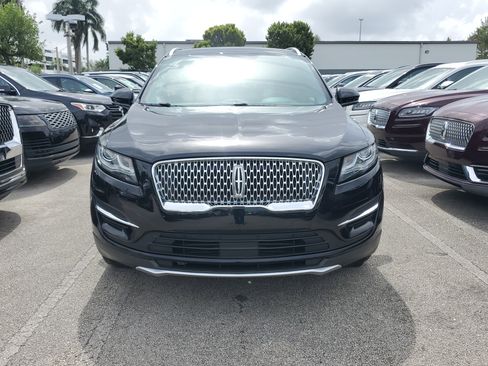 Used 2019 Lincoln MKC Premiere image 2
