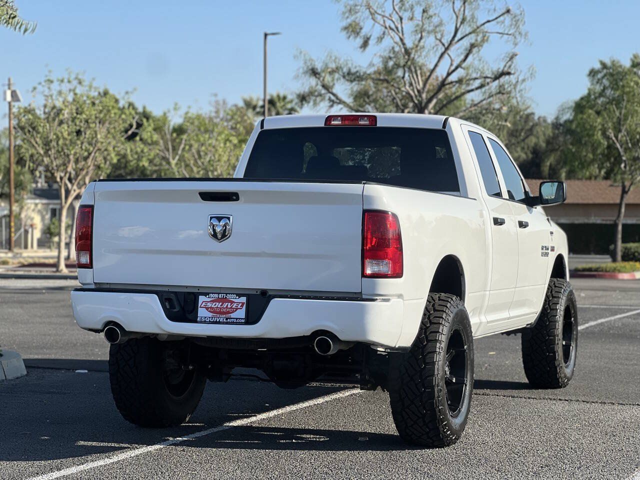 Used 2017 RAM 1500 Express RWD image 10