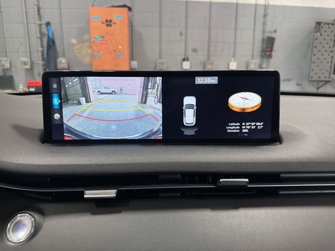 Used 2025 Genesis GV70 2.5T image 19