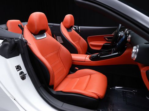 Used 2022 Mercedes-Benz SL 63 AMG 4MATIC image 9