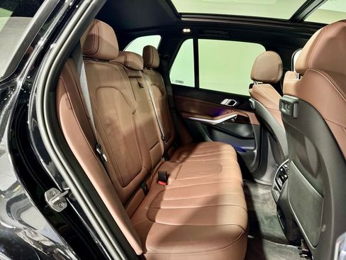 Used 2021 BMW X5 xDrive40i w/ Convenience Package image 31