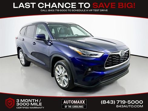 Used 2023 Toyota Highlander Limited FWD image 1