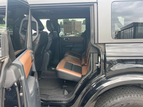 Used 2024 Ford Bronco Outer Banks AWD/4WD image 31