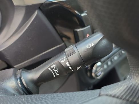 Used 2015 Toyota Corolla LE FWD image 21