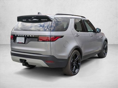 Used 2025 Land Rover Discovery S AWD/4WD image 2