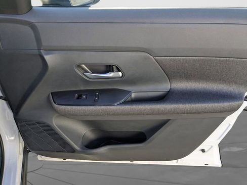 New 2026 Nissan Kicks SV w/ SV Premium Package FWD image 30
