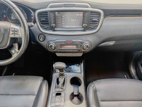 Used 2020 Kia Sorento SX image 10