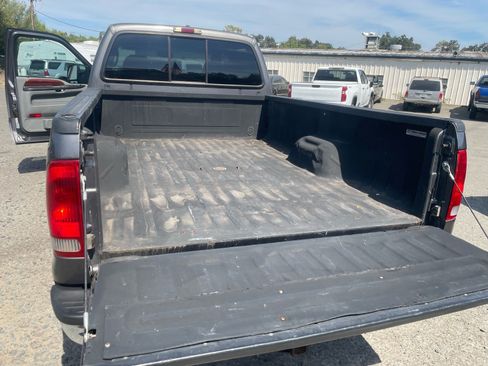 Used 2005 Ford F250 Lariat AWD/4WD image 9