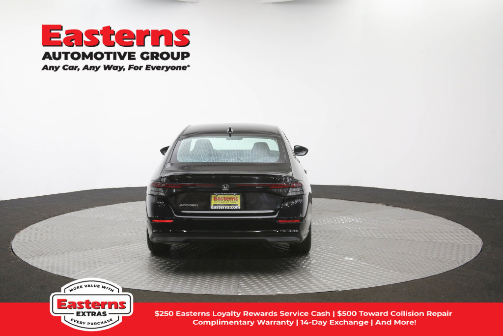 Used 2025 Honda Accord SE image 32