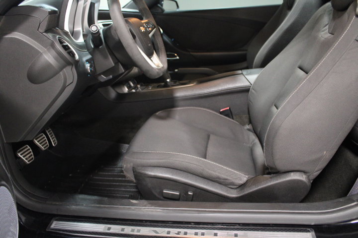 Used 2014 Chevrolet Camaro SS w/ RS Package RWD image 17