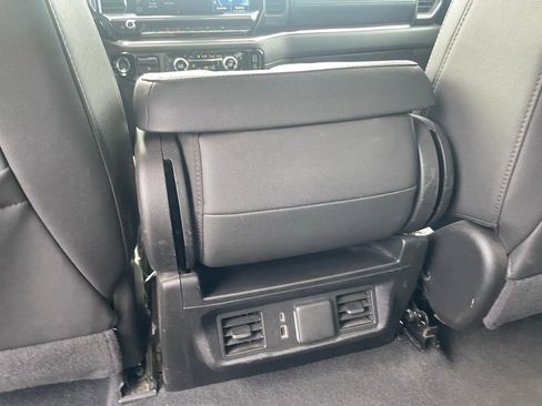 Used 2025 GMC Sierra 1500 SLT RWD image 25