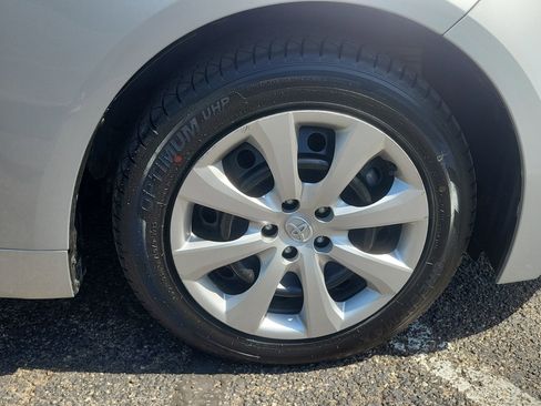 Used 2024 Toyota Corolla LE FWD image 6