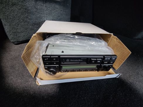 Used 1995 Mercedes-Benz E 320 Convertible image 15