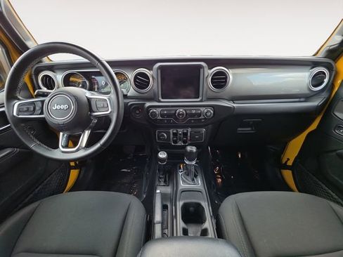 Used 2018 Jeep Wrangler Unlimited Sahara image 10