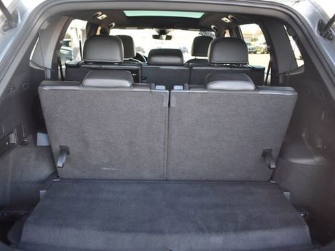 Used 2023 Volkswagen Tiguan SE R-Line image 39