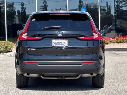 Used 2023 Honda CR-V EX image 5