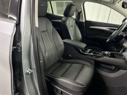 Used 2024 Buick Envision Avenir image 29