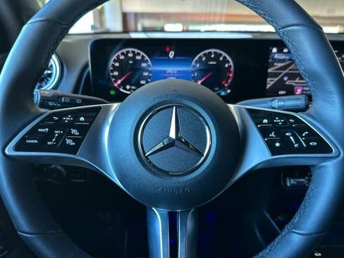 Certified 2025 Mercedes-Benz GLB 250 4MATIC image 29