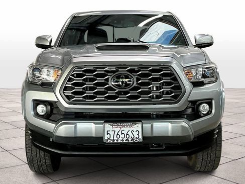Used 2023 Toyota Tacoma TRD Sport image 3