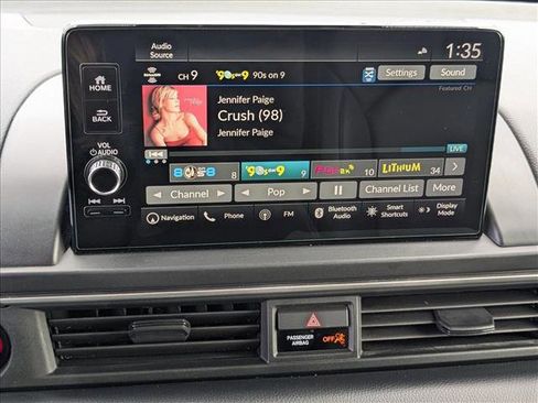 Certified 2023 Honda Pilot Touring image 13