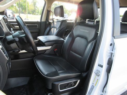 Used 2021 RAM 1500 Laramie AWD/4WD image 19
