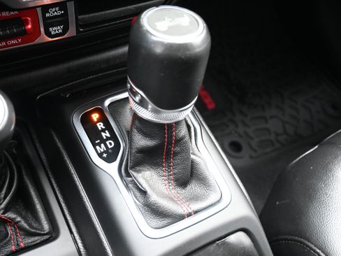 Used 2021 Jeep Wrangler Rubicon AWD/4WD image 25
