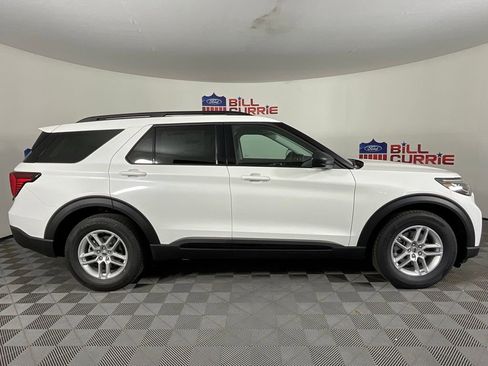 New 2026 Ford Explorer Active RWD image 2