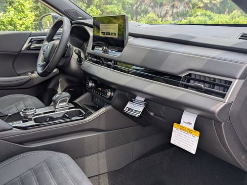New 2026 Mitsubishi Outlander LE FWD image 25