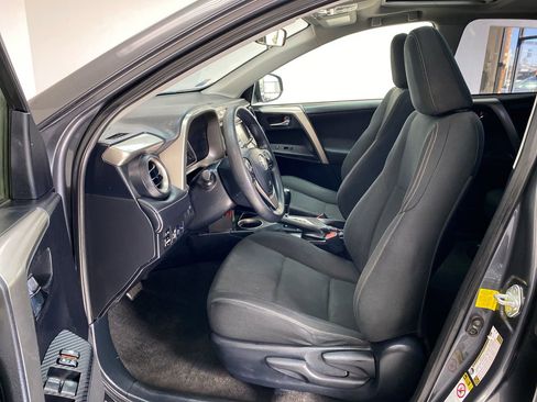 Used 2015 Toyota RAV4 XLE image 16