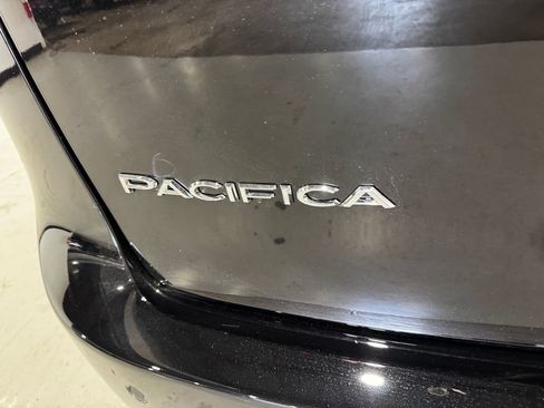 New 2027 Chrysler Pacifica Select w/ Family Tech Group AWD/4WD image 35