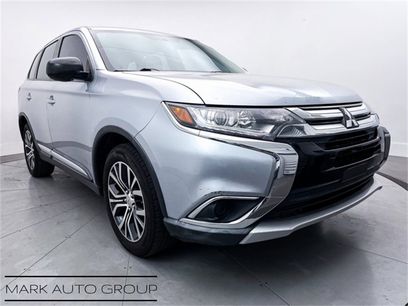 Used 2017 Mitsubishi Outlander ES