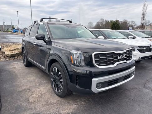 Used 2024 Kia Telluride SX w/ Towing Package image 3