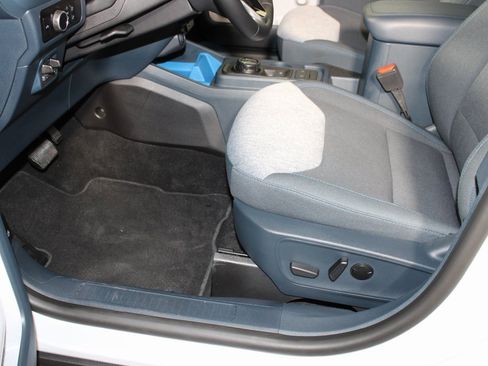 Certified 2025 Ford Maverick XLT w/ XLT Luxury Package image 10