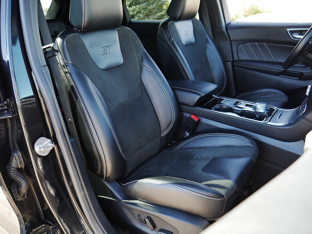 Used 2020 Ford Edge ST w/ Cold Weather Package AWD/4WD image 64
