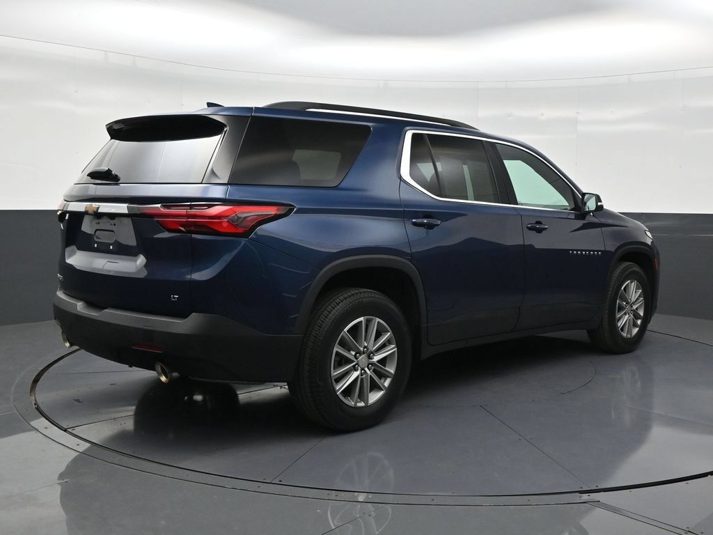 Used 2023 Chevrolet Traverse LT FWD image 5