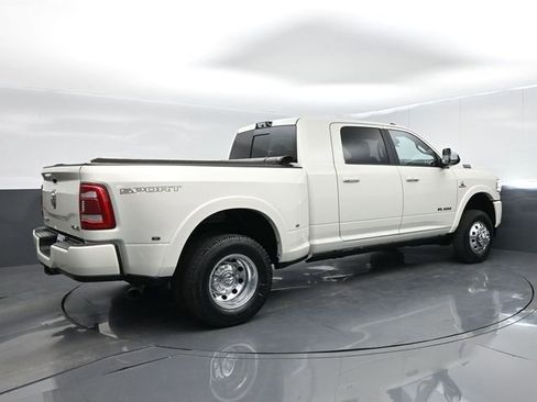Used 2022 RAM 3500 Laramie AWD/4WD image 8