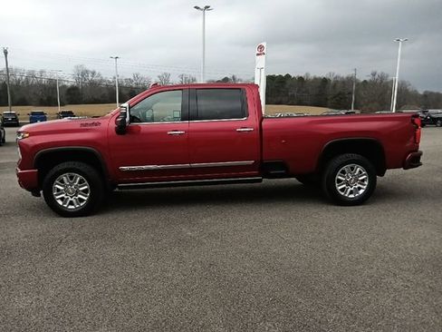 Used 2024 Chevrolet Silverado 2500 High Country w/ High Country Premium Package image 6