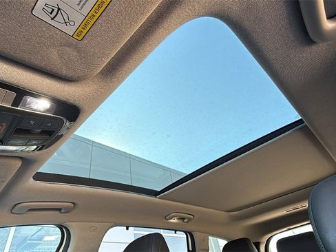 Used 2022 Hyundai Santa Fe Limited image 12