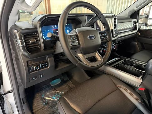 Used 2026 Ford F350 Lariat w/ Lariat Premium Package AWD/4WD image 10