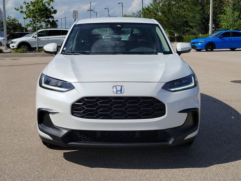 Used 2024 Honda HR-V LX image 2