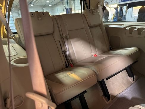 Used 2011 Ford Expedition XLT w/ 201A Rapid Spec Order Code image 20